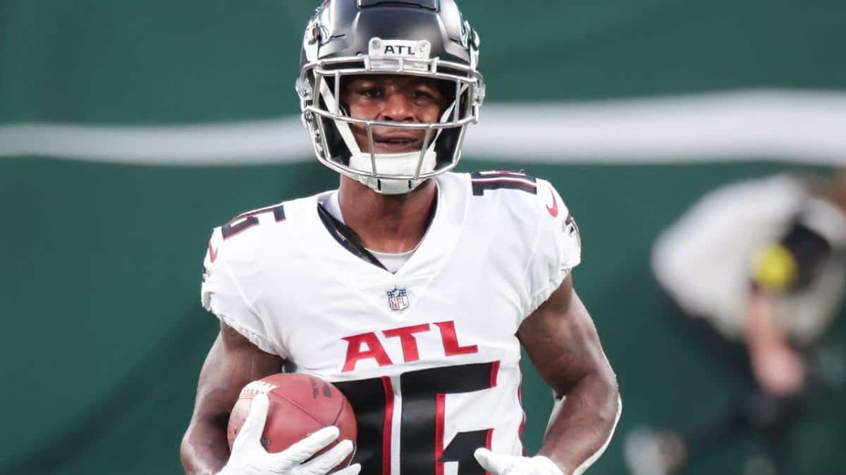 Falcons WR Cameron Batson tries to evade cops after driving intoxicated, gets arrested after a chase
