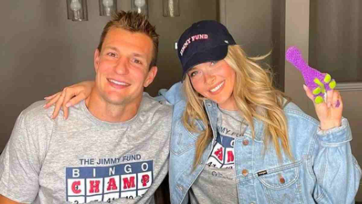 “I broke the rules, but it was worth it,” Camille Kostek shares a CRAZY story about how Gronk asked her out