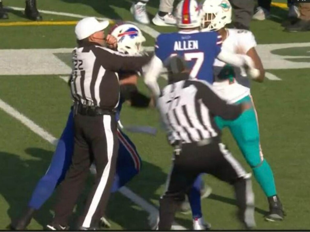 Bills-Dolphins Brawl Ensues After Josh Allen & Christian Wilkins Get into It