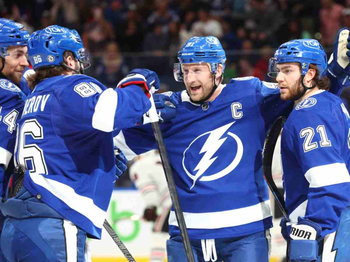 <strong>WATCH: Steven Stamkos joins Alex Ovechkin and Sidney Crosby as 3rd active to score 500 goals, NHL Twitter reacts</strong>