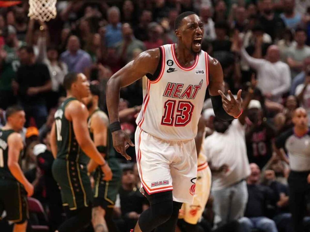 Miami Heat fan receive the WORST news of his life after traveling 4405 miles to see injured Jimmy Butler 1 IMG COM 20230125 2203 47 9592