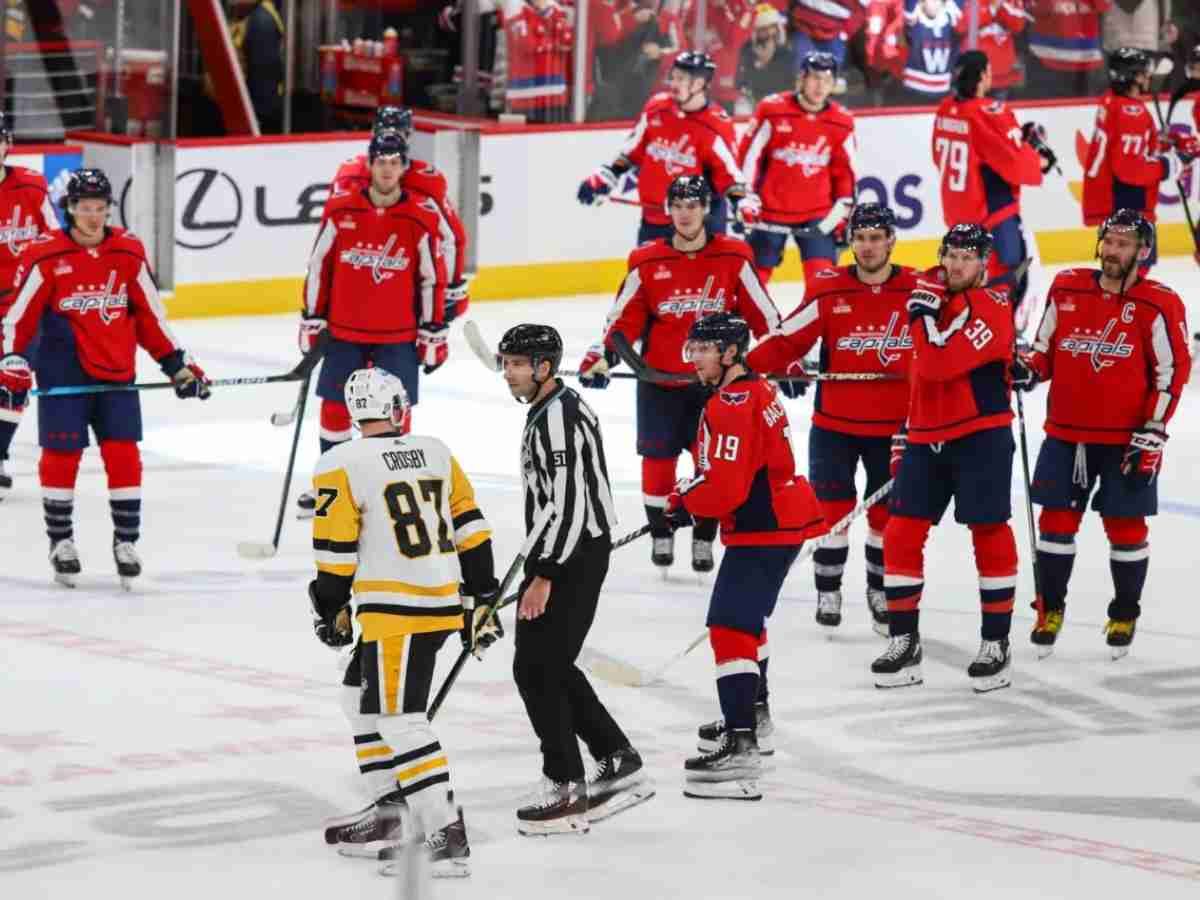 <strong>Sidney Crosby’s little CHAT with linesman grabs Capitals’ attention following Penguins’ 3-2 loss against Washington</strong>