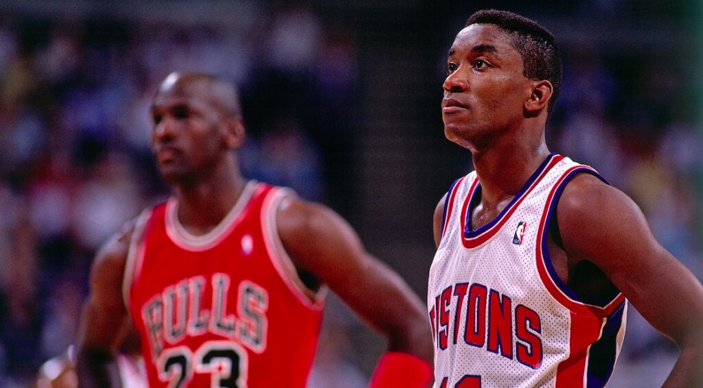 "I guess imma have to be the one to bring them together," Magic Johnson offers to help Michael Jordan and rival Isiah Thomas make amends 1 Michael Jordan and Isiah Thomas
