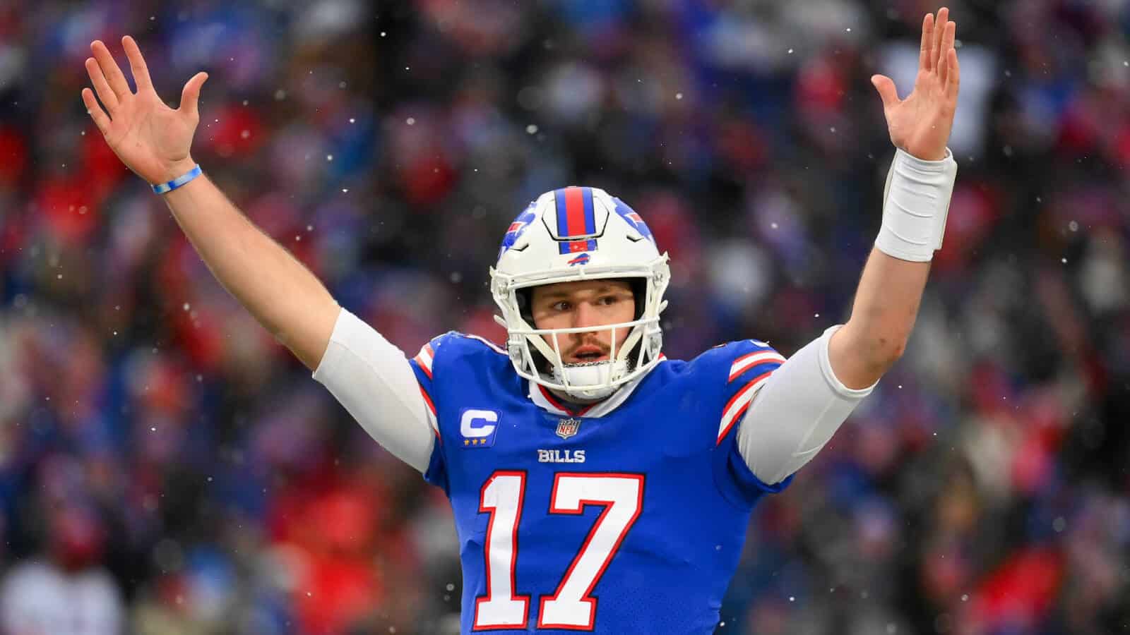 WATCH: “Eject this thug” – Bills QB Josh Allen gets into a VICIOUS scuffle with the Bengals defenders after scoring a touchdown