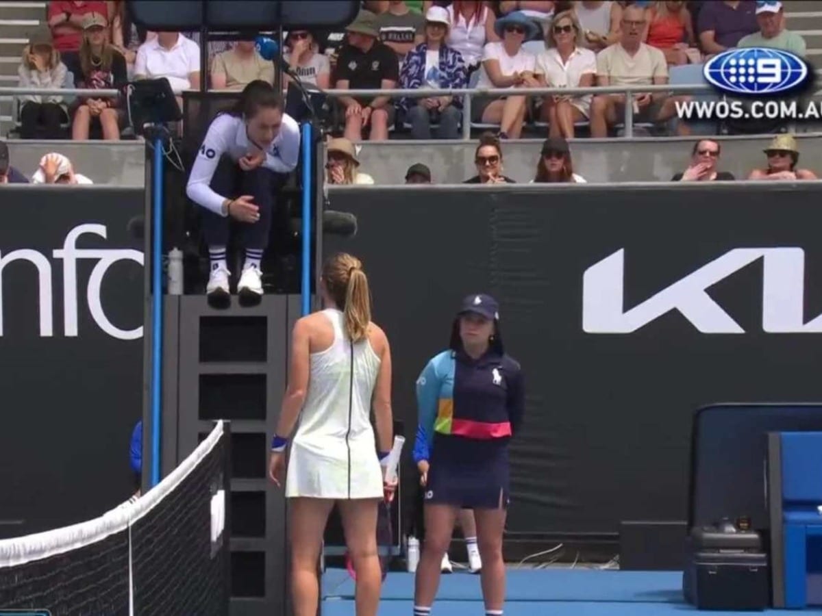 WATCH: Marie Bouzkova complaints of Bianca Andreescu shouting deliberately to distract her during their match at the Australian Open