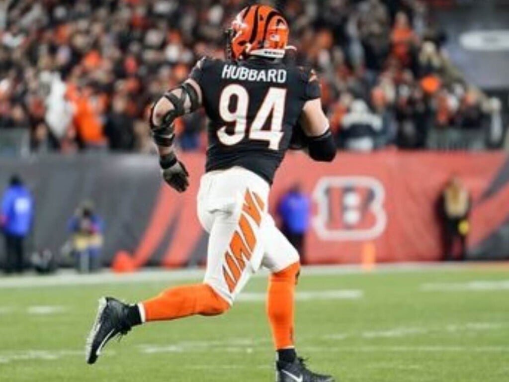 Sam Hubbard's historic 98-yard return TD (Image via Sky Sports)