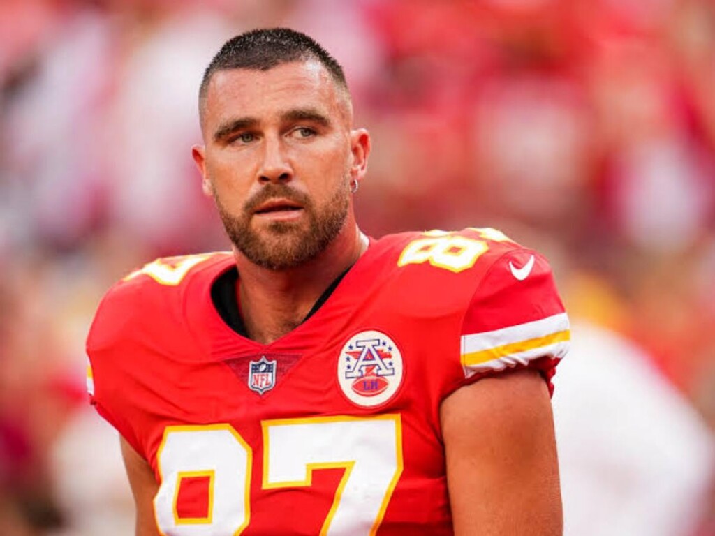 Chiefs' Travis Kelce reveals reason for wiping spit on Patrick Mahomes'  jersey: 'Crazy that they caught me