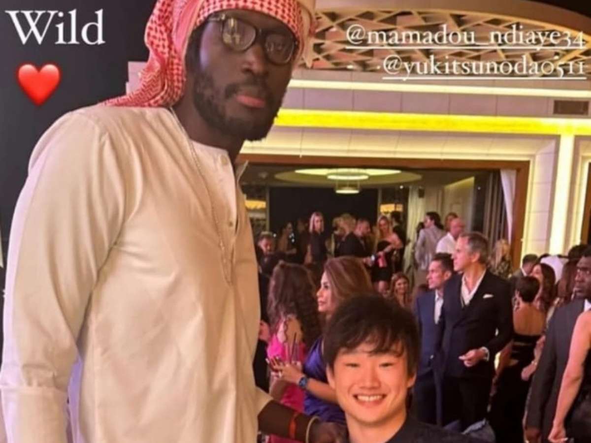 “Could probably dunk Yuki” – Fans react as 7ft tall Basketball star Mamadou N’Diaye meets F1’s Yuki Tsunoda