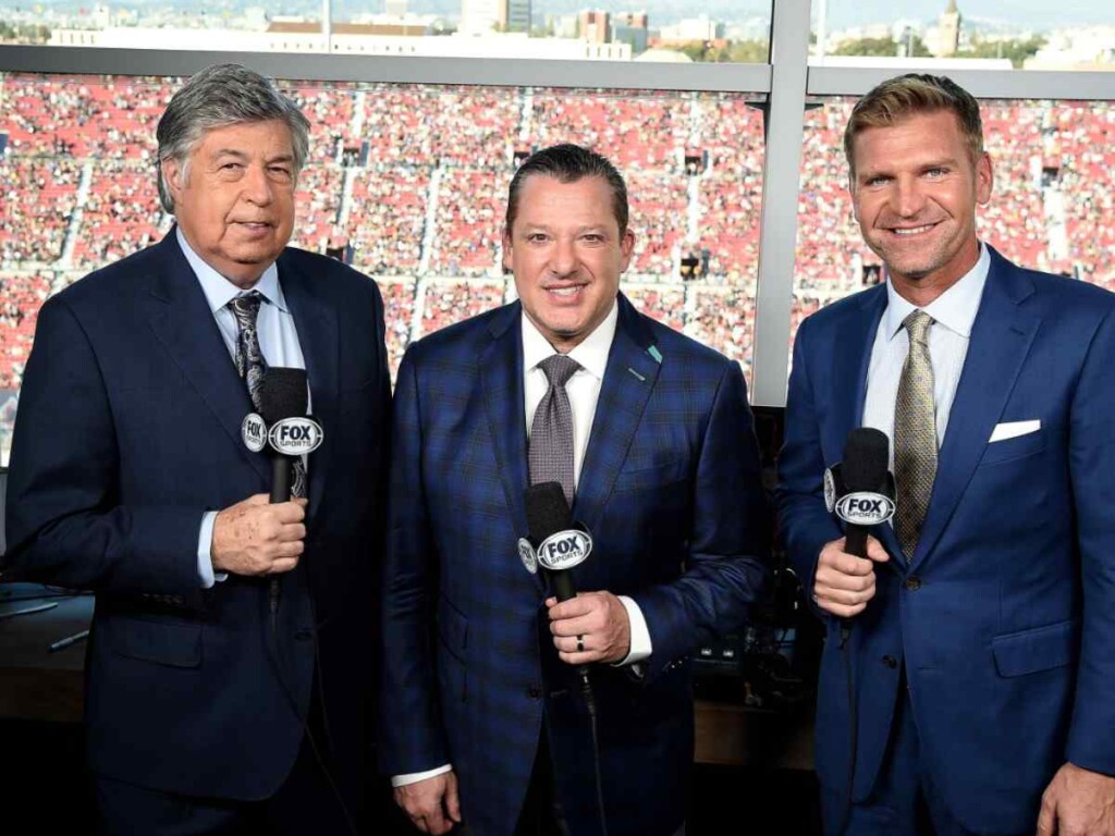 Mike Joy, Tony Stewart and Clint Bowyer