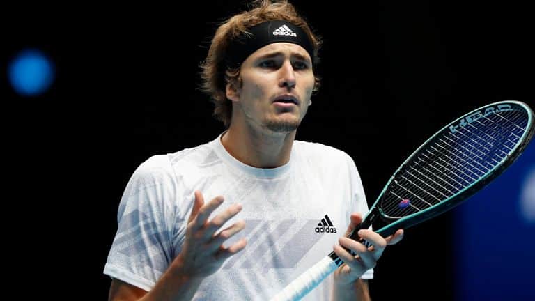 WATCH: Alexander Zverev stops the match and asks the door to be shut during his match against Juan Pablo Varillas at the 2023 Australian Open