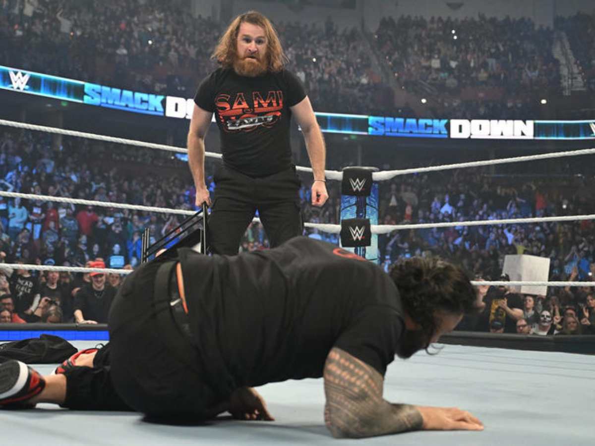 WATCH: Sami Zayn delivers a picture-perfect spear to Roman Reigns on SmackDown