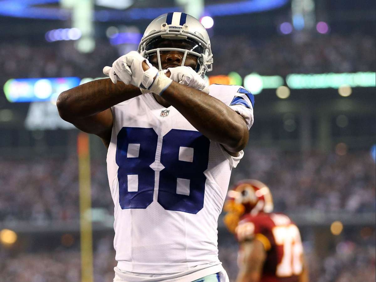 “That was false!” Dez Bryant clarifies his stand on the rumors that he turned down a mega contract offer from the Ravens