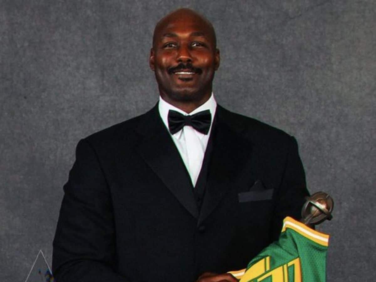 NBA Slam Dunk contest: Fans in shambles over Karl Malone being named judge despite his dark past