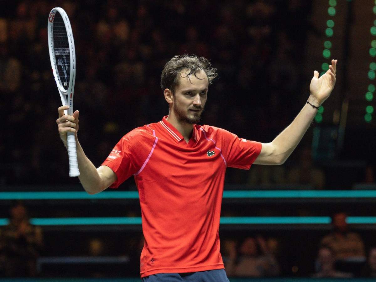 “I don’t think these balls are good for hard courts,” Daniil Medvedev expresses his disappointment over the quality of balls used in the Qatar Open