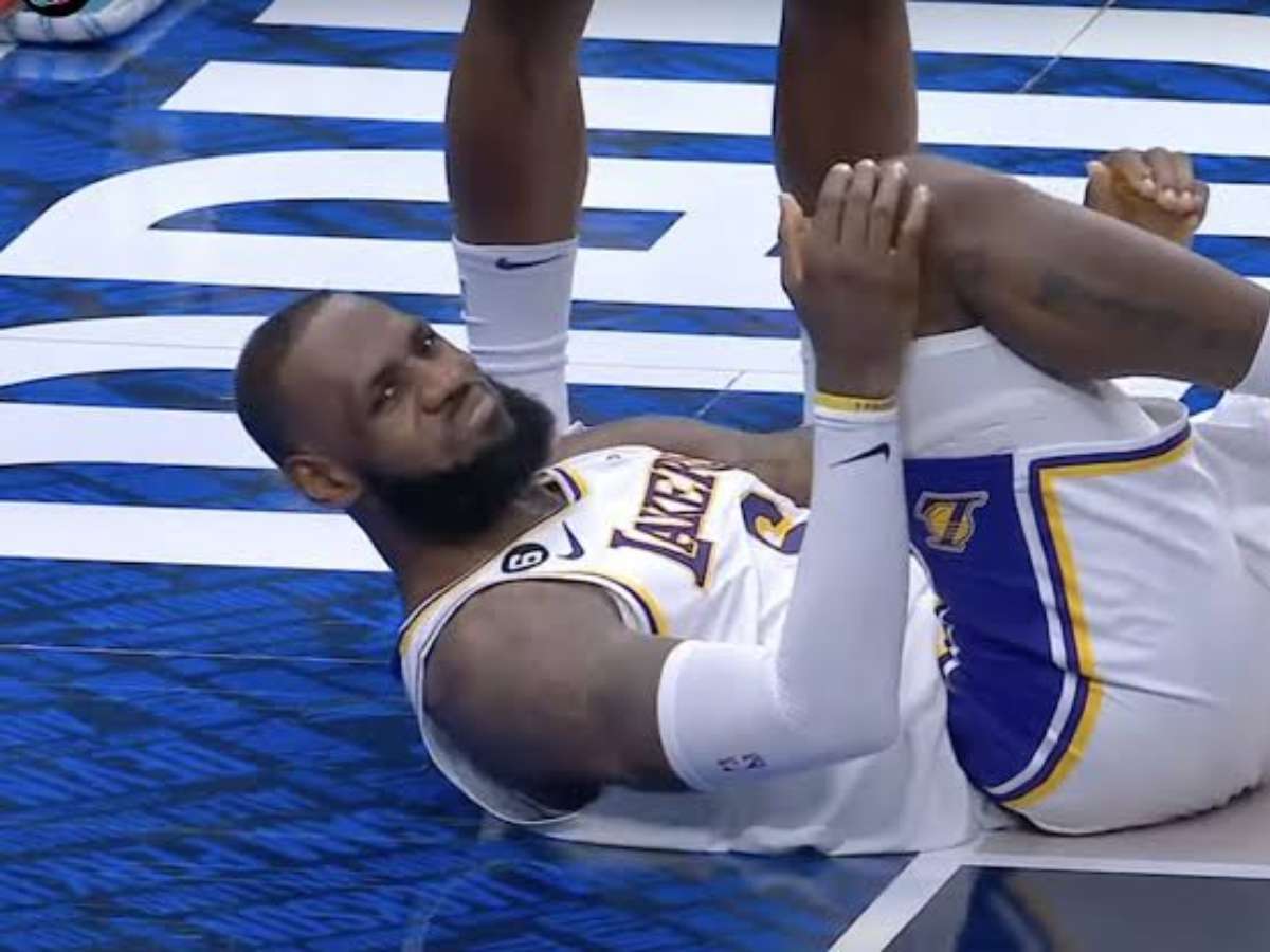 Watch Lebron James Heard A Pop After He Landed Awkwardly On His Foot While Gripping With