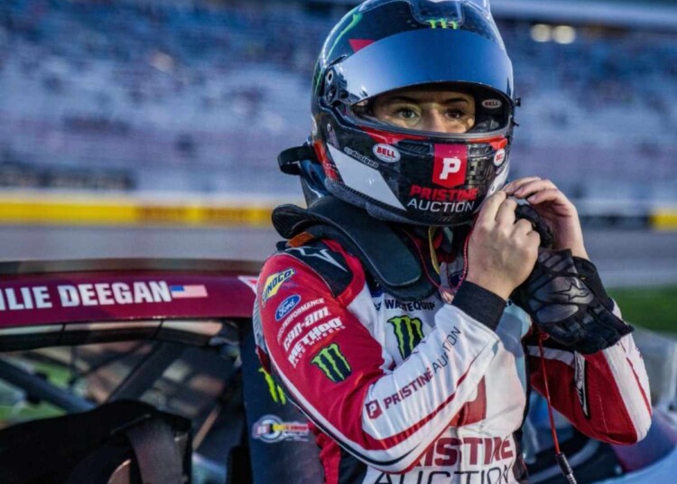 Hailie Deegan (Credits: @NASCARXfinity)