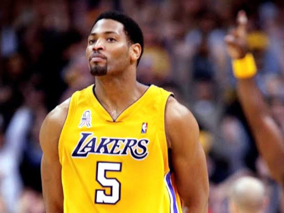 WATCH: 7× NBA Champion Robert Horry thrown out from son’s High School Basketball Game for HECKLING referee