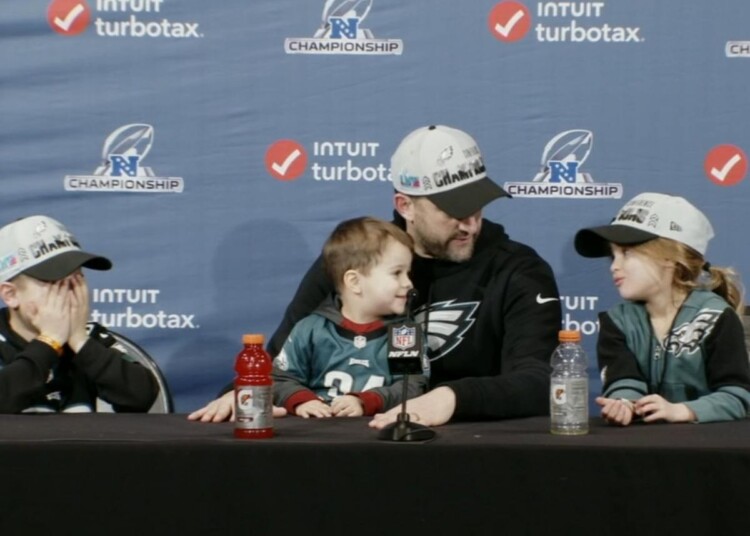 Nick Sirianni with his kids