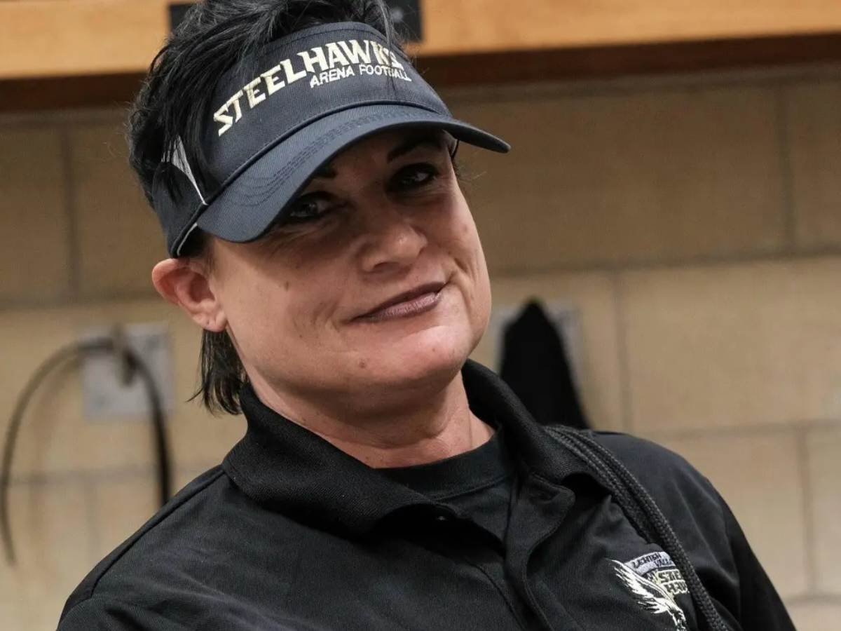 Defensive Assistant Lo Locust ‘breaks barriers’ and becomes the first full-time woman coach in the NFL by joining the Titans