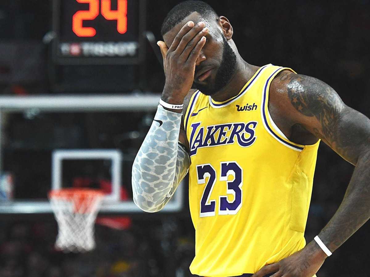 LeBron James’ 3-word subtle tweet after Kyrie Irving Mavericks trade goes viral