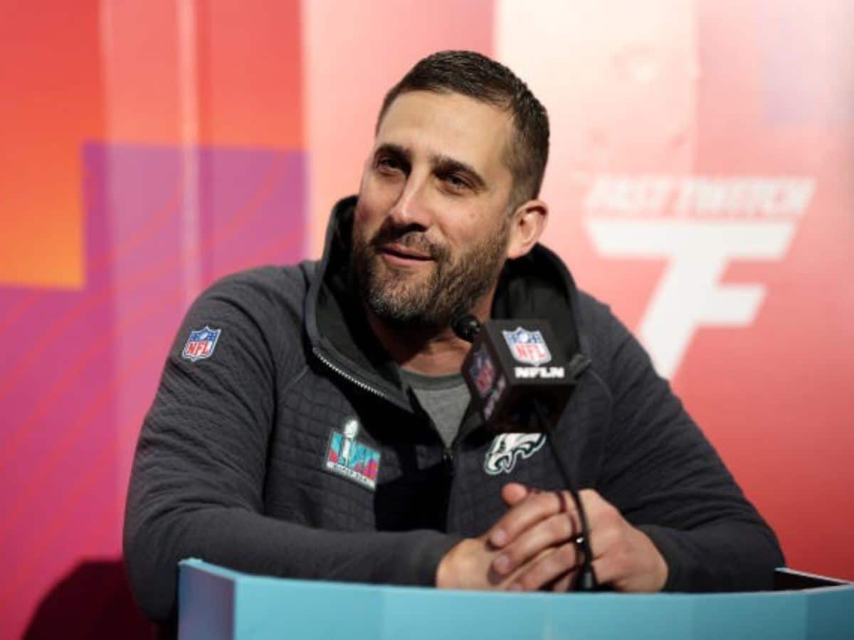 WATCH: Eagles HC Nick Sirianni delivers a one-word SAVAGE answer with a deadpan face to a reporter’s question at Super Bowl Media Day