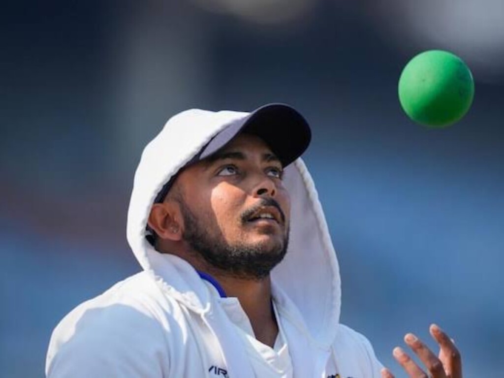 Prithvi Shaw attacked by fans with baseball bat for refusing to take selfie