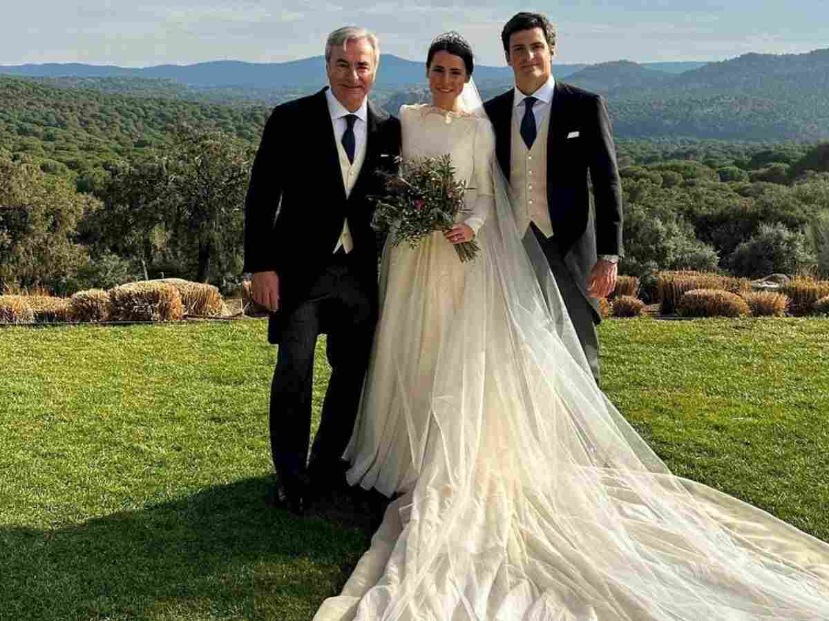 “My heart stopped” – Fans panic thinking Carlos Sainz got married after his latest Instagram post