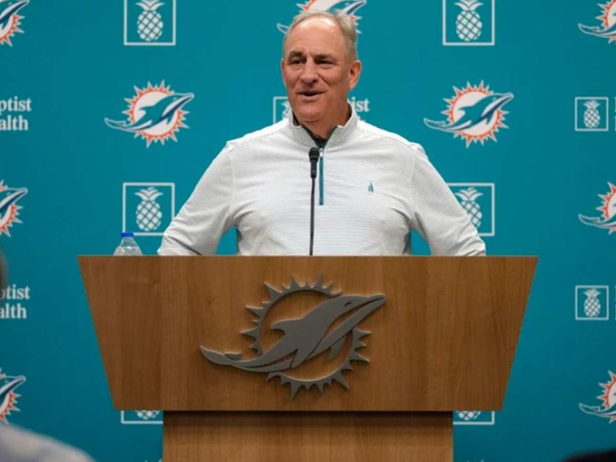 “I still have a lot of coaching left in me,” 64-year-old Vic Fangio returns as DC for the Dolphins, CONFIDENT he will coach for at least 10 more years