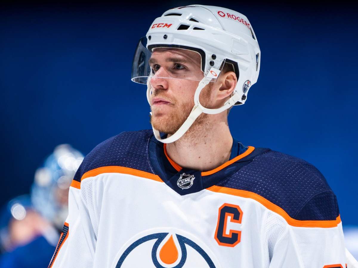 <strong>WATCH – Connor McDavid reaches 50 goals 1st time in NHL career passing Auston Matthews record as Oilers fall to Bruins, Twitter reacts</strong>