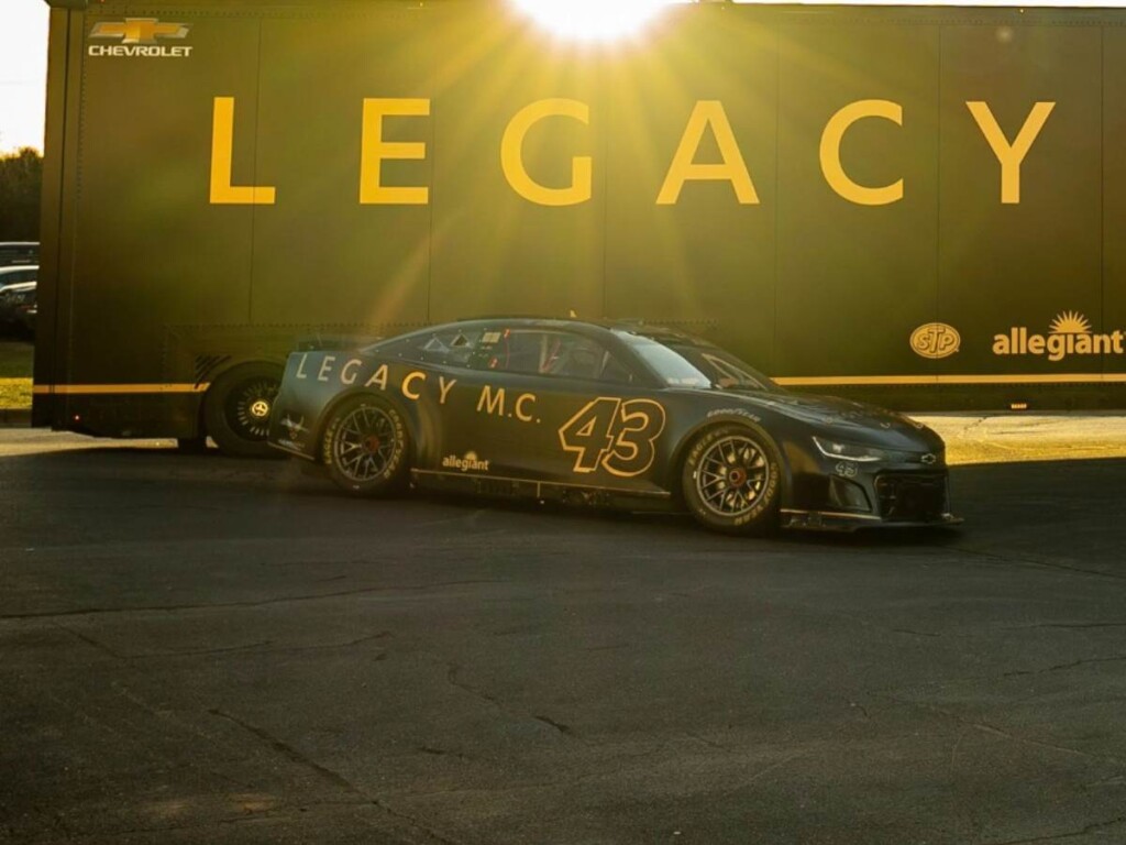 Erik jones No:43 LEGACY MC Chevy