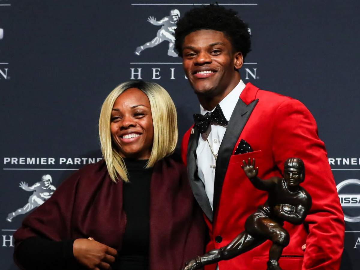 Lamar Jackson expresses his DISGUST with a LeBron James meme over ‘ridiculous’ rumors involving his agent