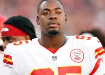 Chris Jones Net Worth, Contract, NFL career, Endorsements, Girlfriend, House, and More