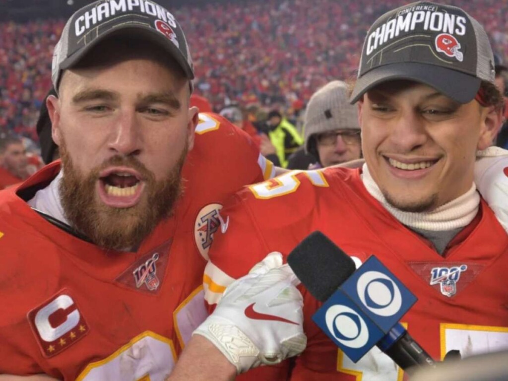 Patrick Mahomes and Travis Kelce (Image via Yardbraker.com)