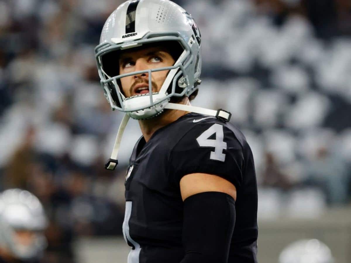 NFL Insider REVEALS Raiders thought Derek Carr ‘wasnt tough enough’ to lead the team as the main reason for his firing