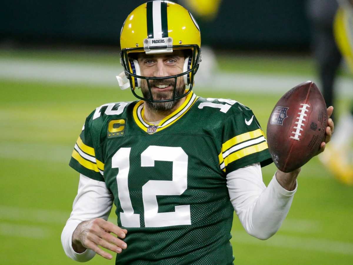 “Getting sick of him”- Aaron Rodgers irks fans by acting surprised over their concerns regarding his ‘Darkness Retreat’