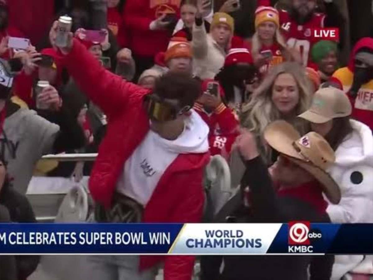 WATCH: “Two beer queer” – Patrick Mahomes almost falls off the parade bus after drinking too many beers