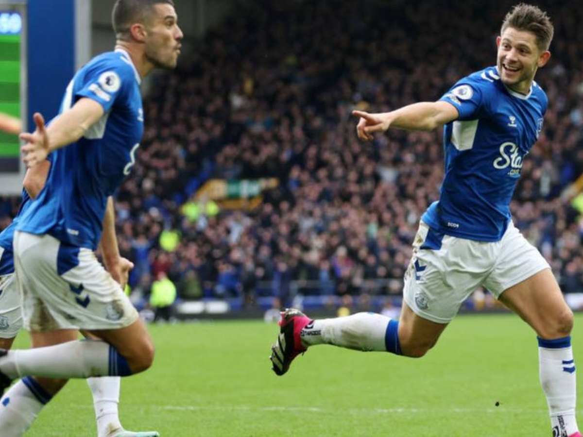 “They signed a player from cursed team”- Fans react as Sean Dyche’s Everton humbles Arsenal at Goodison Park 