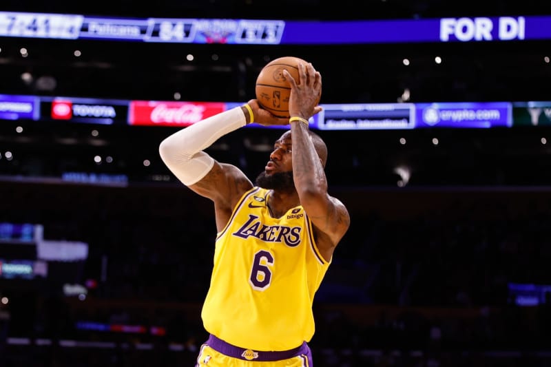 “Not in my DNA,” Lakers’ LeBron James vents frustration over slim chances of making the playoffs for the second straight season