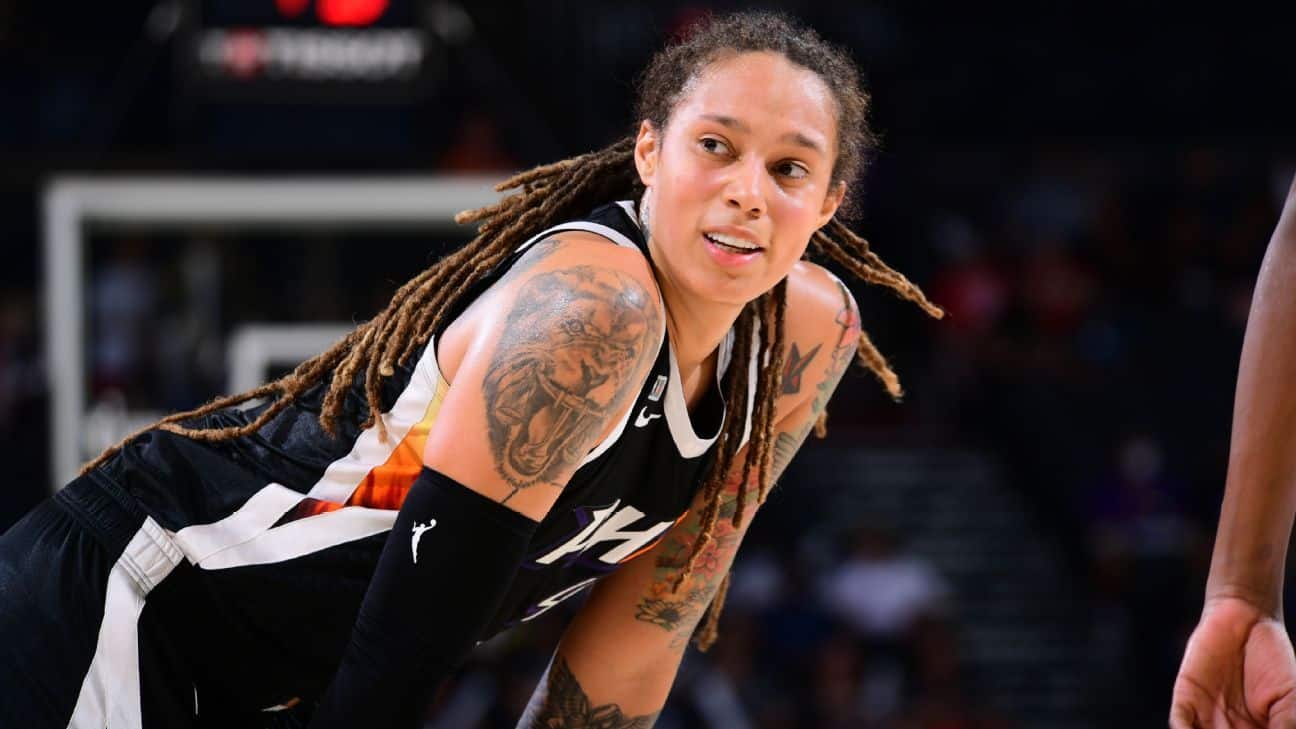 Brittney Griner signs a ‘much-awaited’ contract with Phoenix Mercury and hits the practice court for the first time since her return from prison