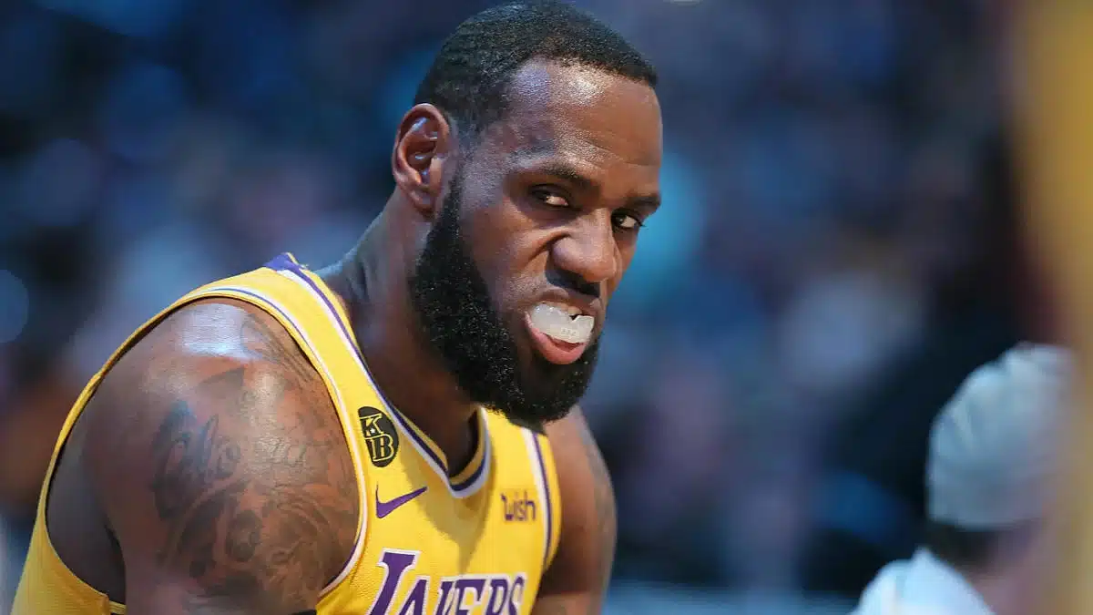 LeBron James injury update: How long will the Lakers’ star be out?