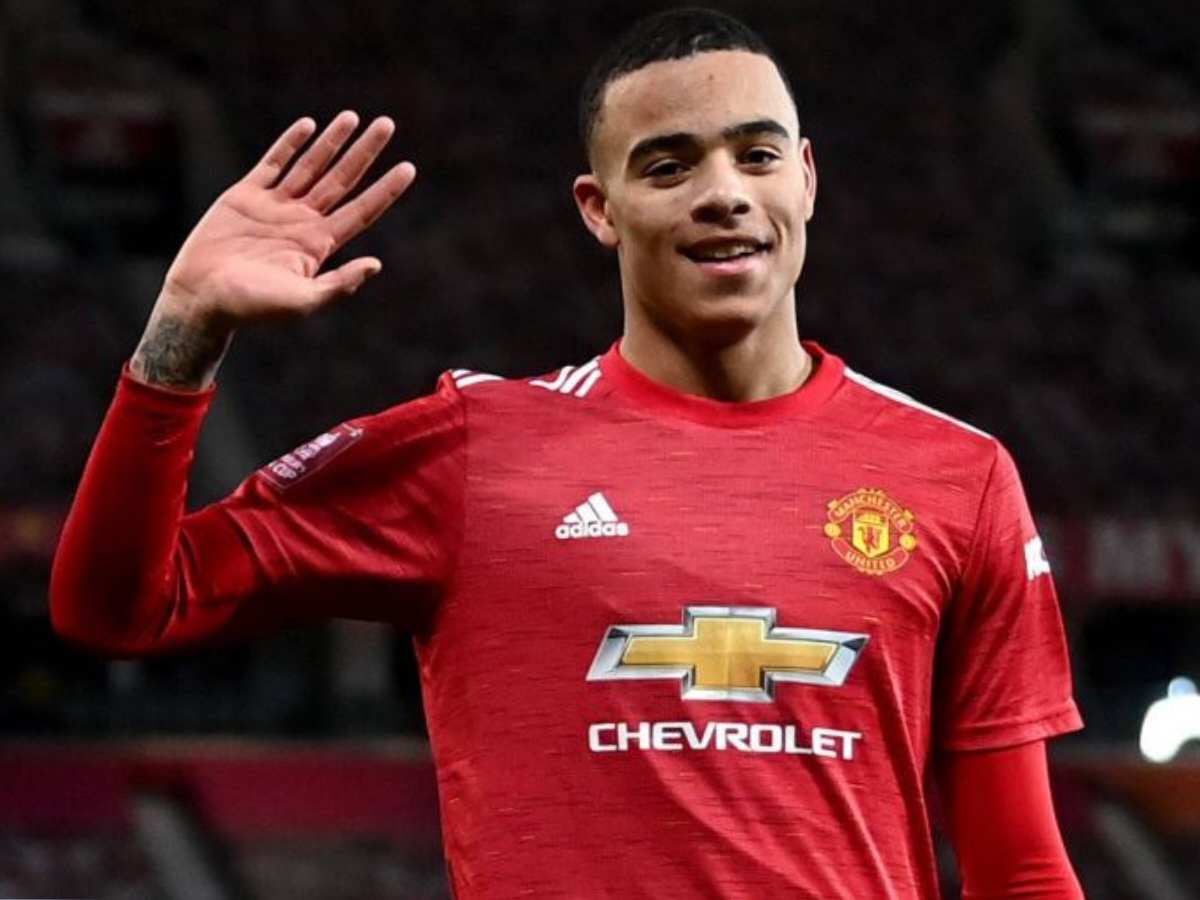 “No conviction ≠ innocent; Should be banned from football”- Fans react as Manchester United’s Mason Greenwood walks free after getting all charges dropped