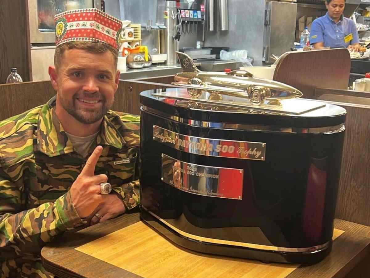 WATCH: “Celebrate dirt track style”- Ricky Stenhouse Jr. celebrates his Daytona 500 win with a midnight visit to the Waffle House