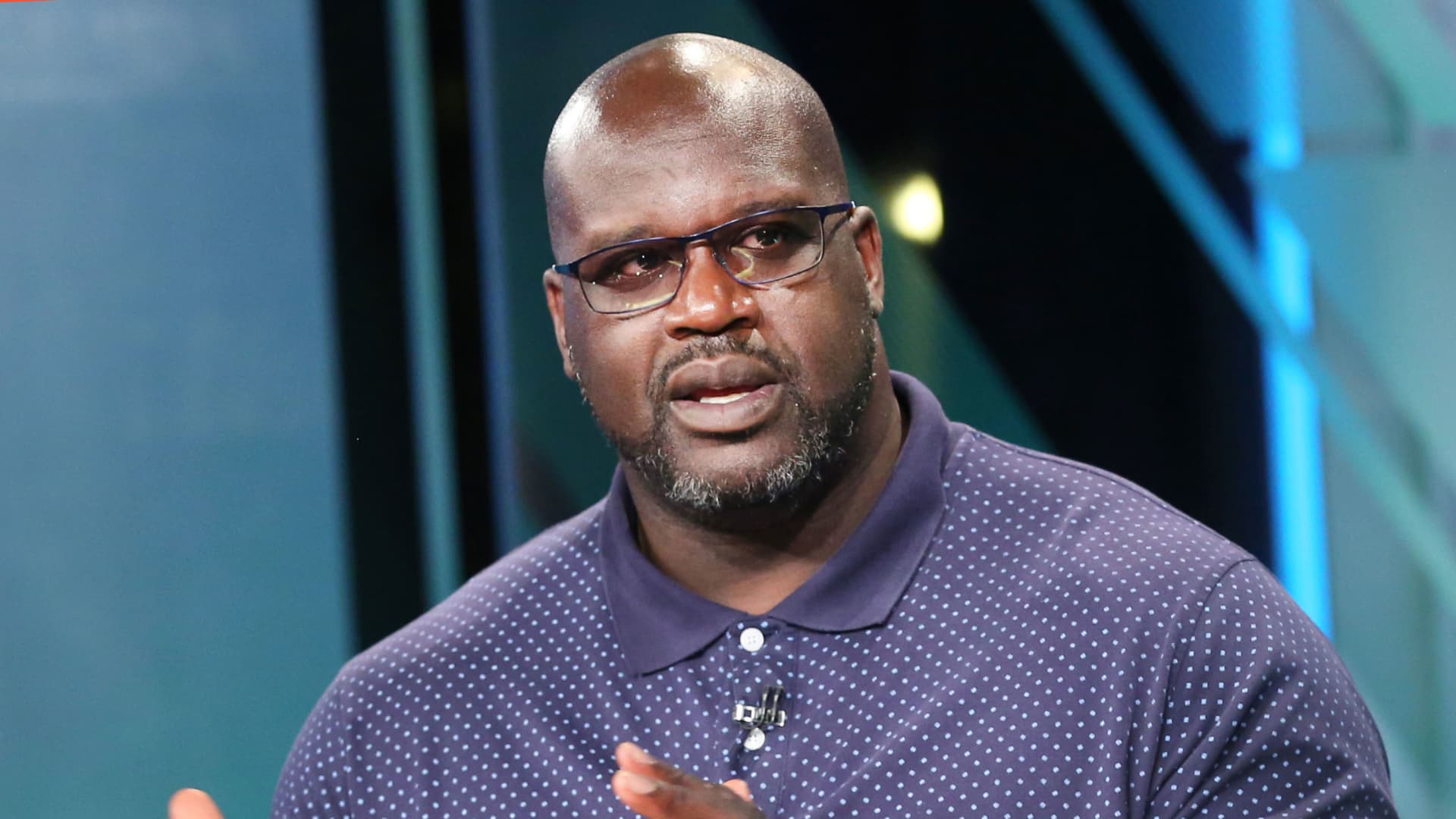 Shaquille O’Neal accused of ‘hiding’ inside his house by some attorneys in order to avoid the ‘mega’ FTX lawsuit also involving Tom Brady