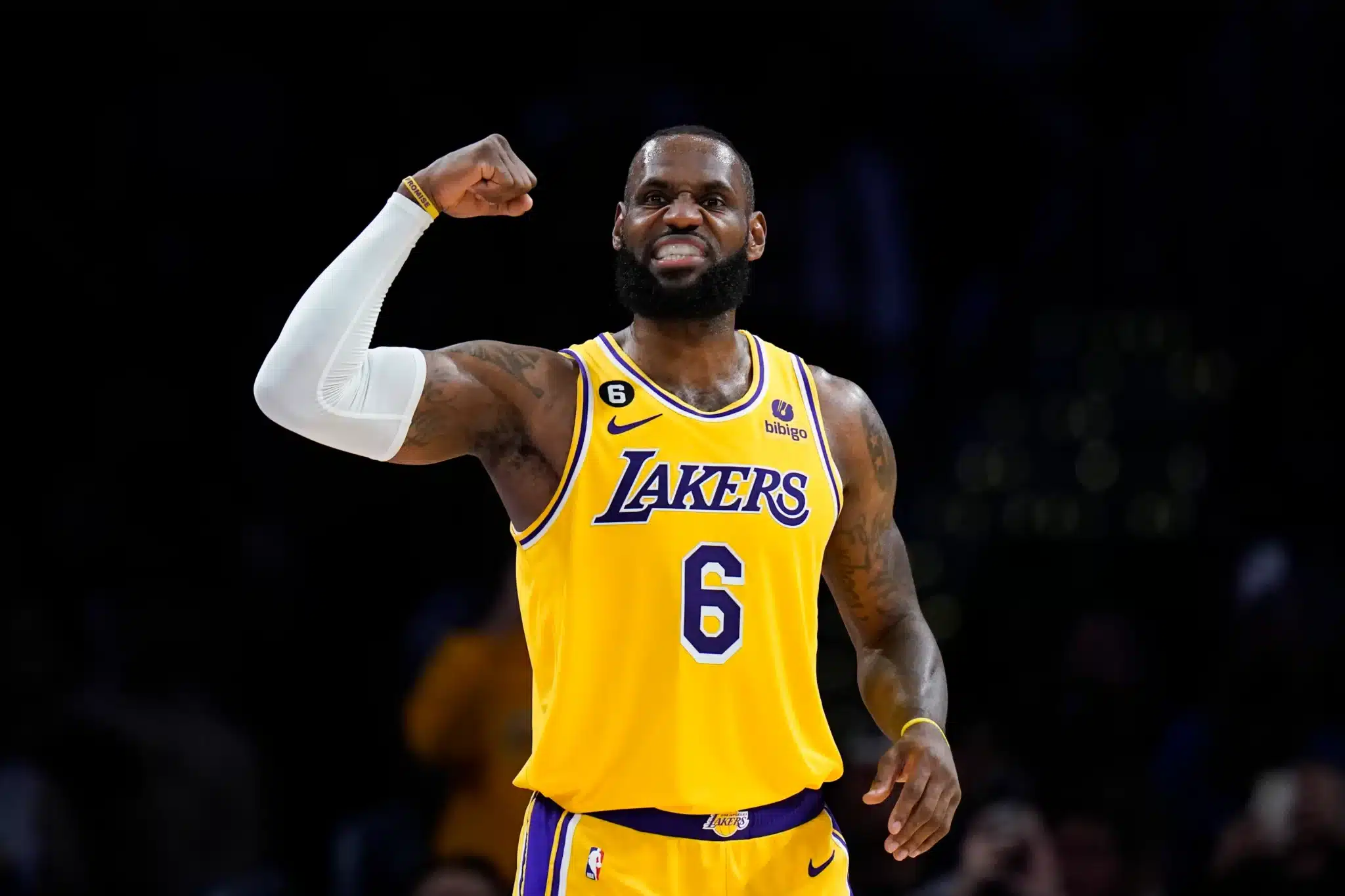 LeBron James to get STATUES in LA and Cleveland? Lakers legend believes ...