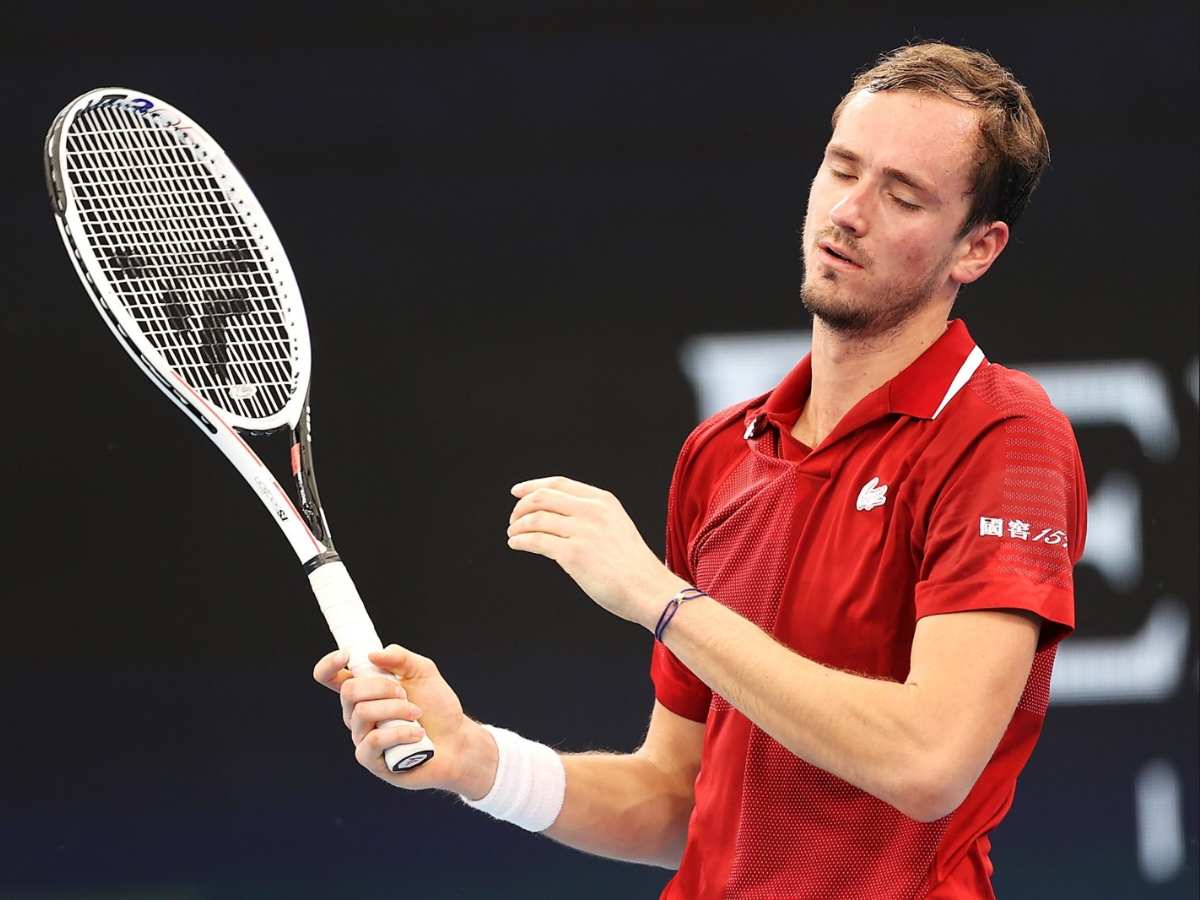 WATCH: “I’m gonna pee as slow as this court,” Daniil Medvedev has a massive meltdown at Indian Wells over the conditions