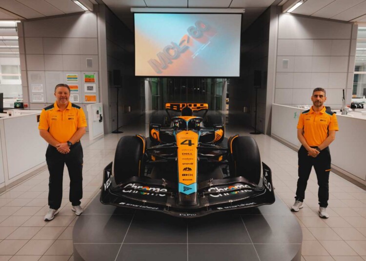 Andrea Stella, Zak Brown with MCL60