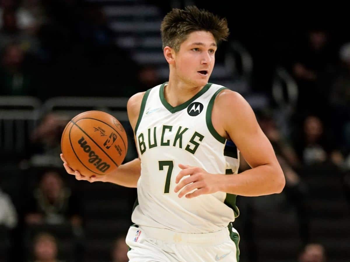 WATCH: “Drug test immediately” – Grayson Allen’s INSANE dunk against the Pacers leaves NBA fans in disbelief