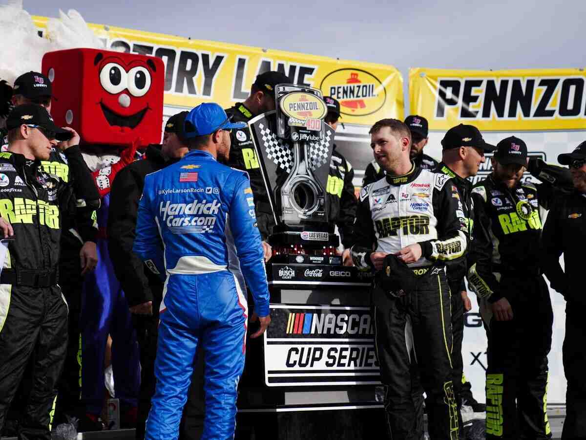 “Robbed Larson of that win”- NASCAR Twitter reacts to William Byron’s Las Vegas Cup race win as HMS sweeps the top 3