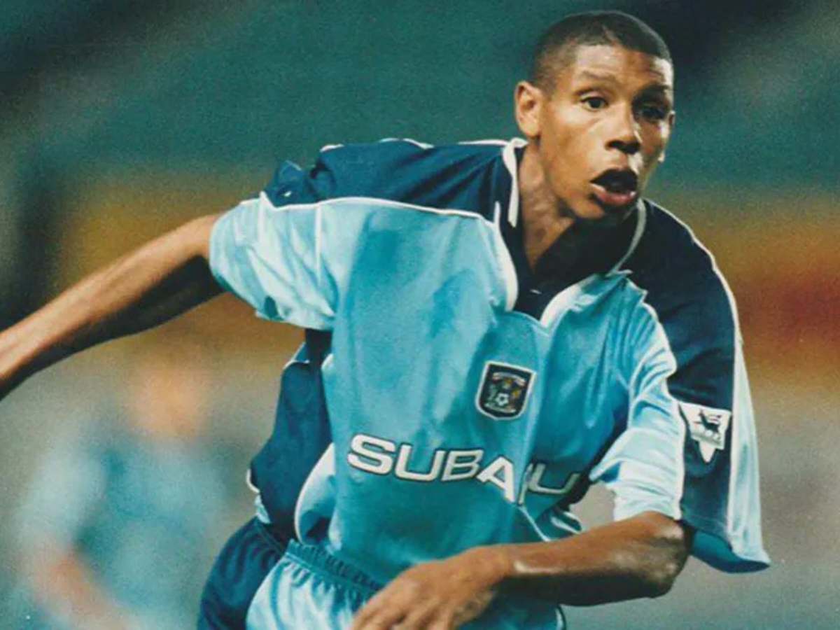 Former Premier League star Carlton Palmer hospitalised after enduring minor heart attack