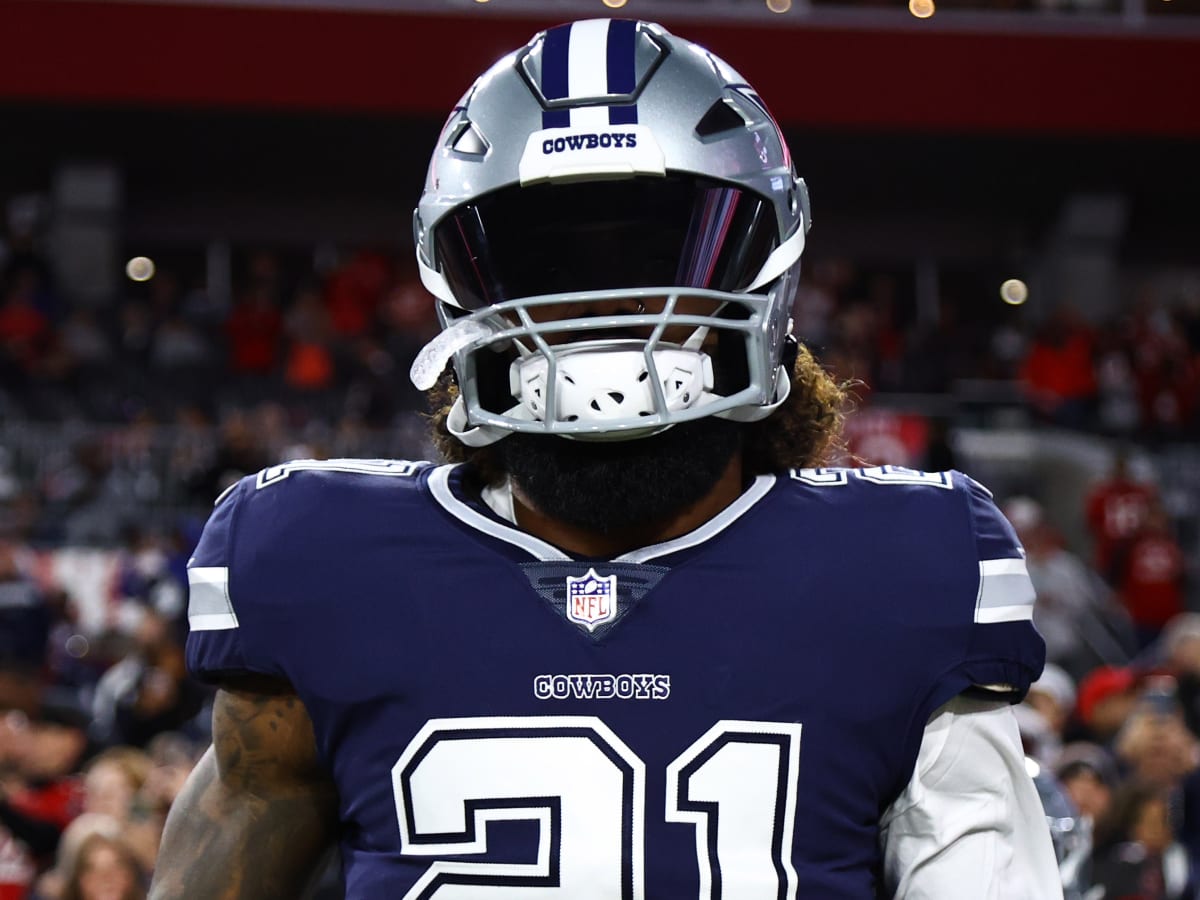 “Zeke is washed, don’t fade Rhamondre!” – Bill Belichick’s Patriots signing Ezekiel Elliott from Cowboys for $6,000,000 doesn’t sit well with New England fans